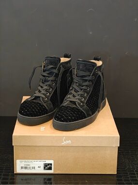 LOUIS ORLATO FLAT VELVET CAPITONNE